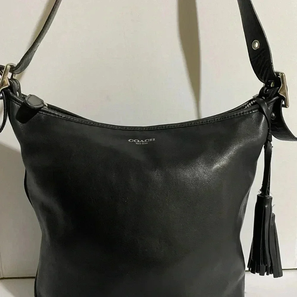 Coach vintage black leather shoulder handbag